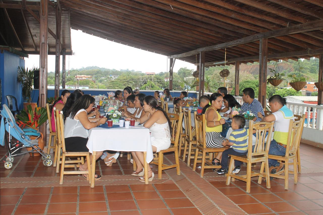 Hotel Punta De Aguila Necoclí エクステリア 写真